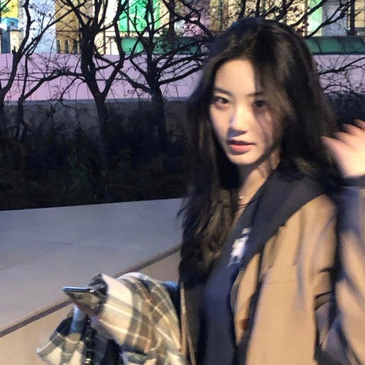 皮裘大衣女人